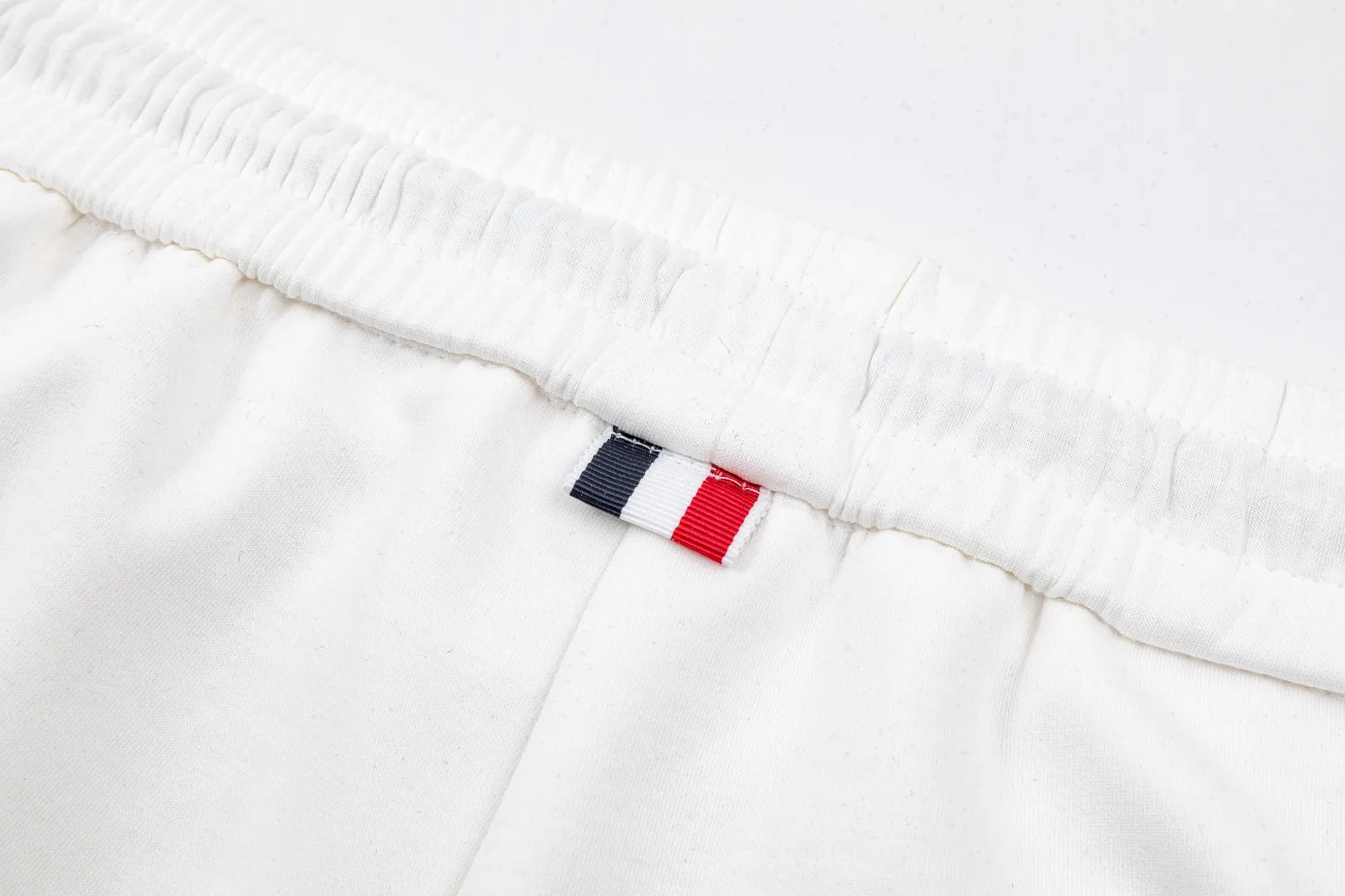 SSNew Arrival Same Style👫logo ， Same Style ， ！ * ， logo ！ ， ， ！ ， 、 、 ， ！ Breathable 。Versatile ， ， V ， ， Same Style！ Size：M-3XL
